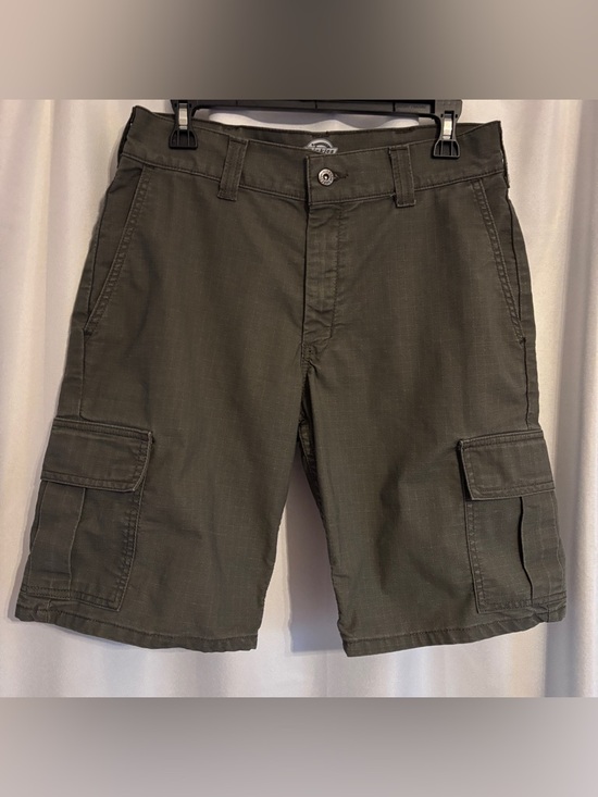 Dickies Other - Dickies Olive Cargo Skateboarding Shorts - Men's Utility Style ~ Sz 32